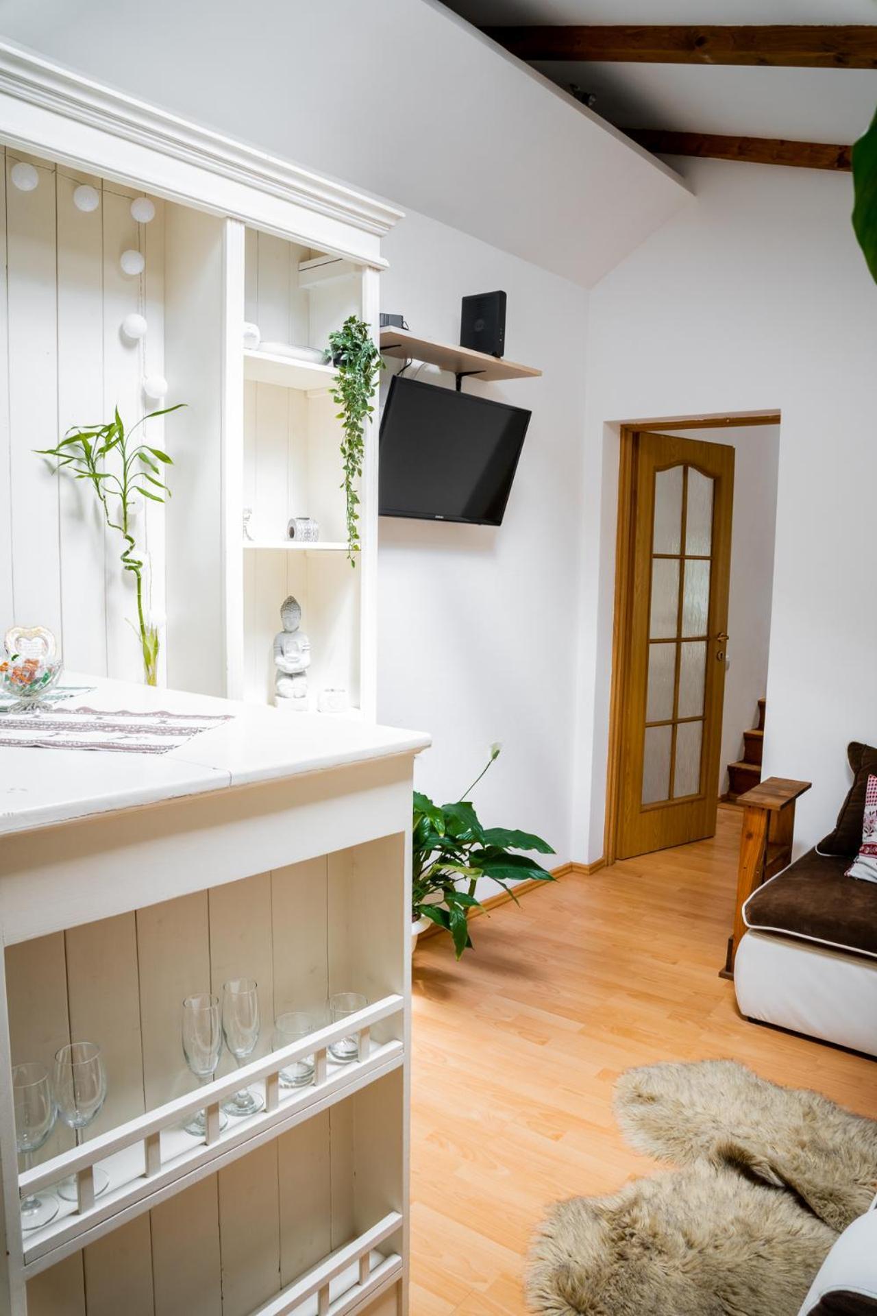 Anna'S Guesthouse Клуж-Напока Екстериор снимка